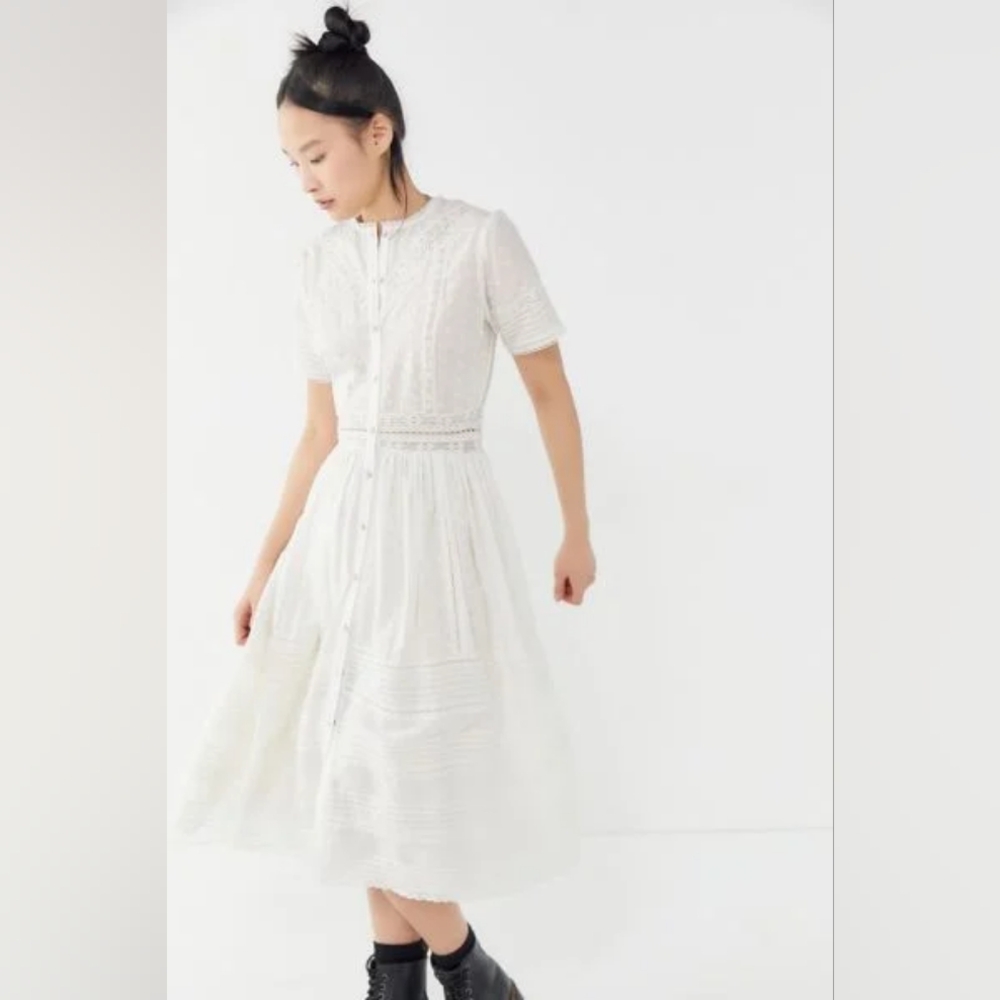 URBAN OUTFITTERS Victoria Eyelet Button-front Midi Dress